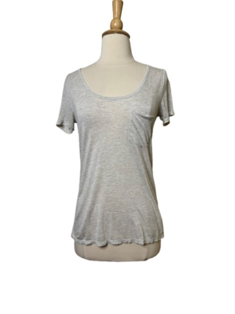 Banana Republic Light Gray Scoop Neck Short Sleeve Tee